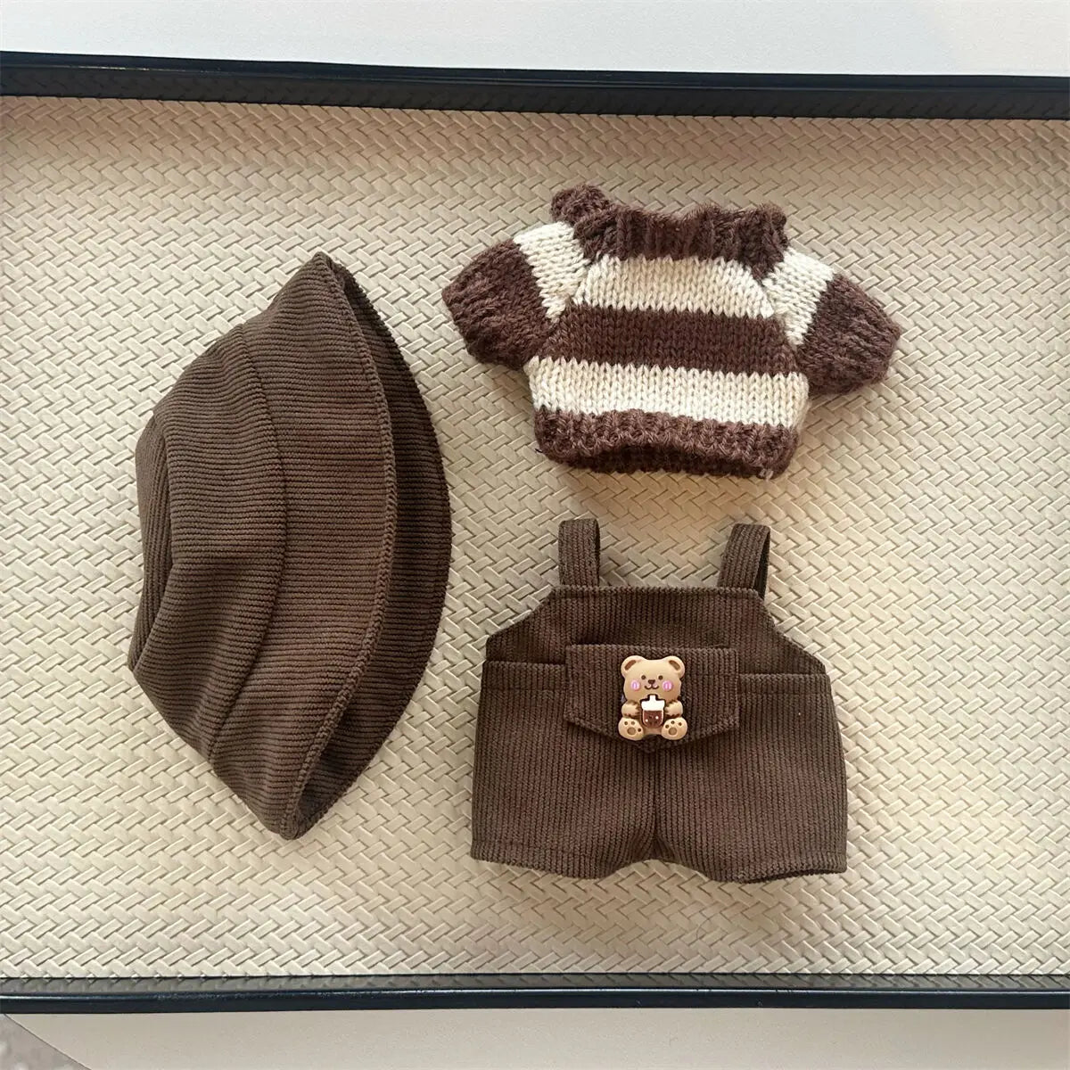 Cool Striped Streetwear Set for Labubu Dolls – Urban Outfit w/ Glasses & Shoes (Fits 15–17cm)