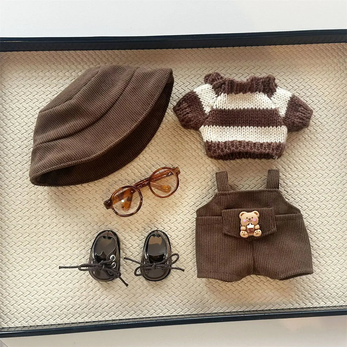 Cool Striped Streetwear Set for Labubu Dolls – Urban Outfit w/ Glasses & Shoes (Fits 15–17cm)
