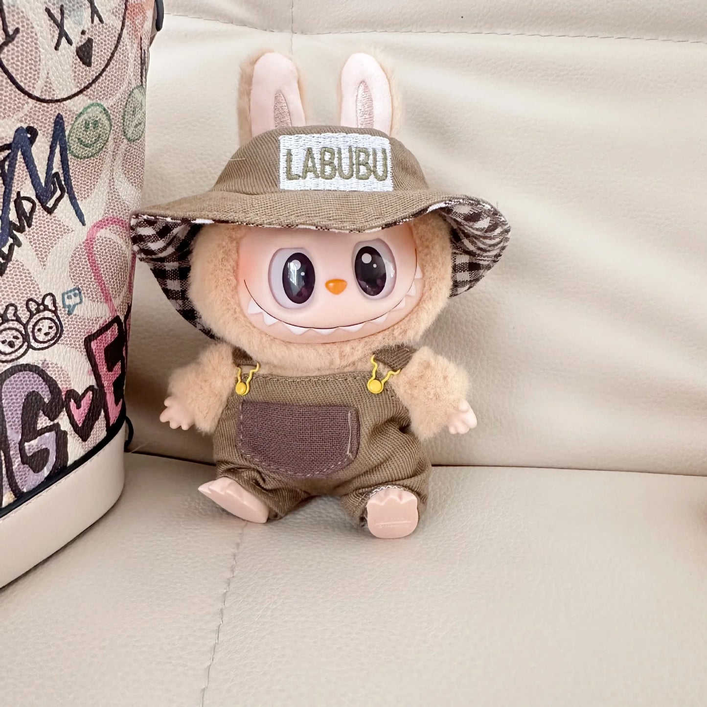 Labubu Doll Winter Outfit – Knitted Sweater & Hat Set with Animal Accents (Fits 15–17cm Dolls)